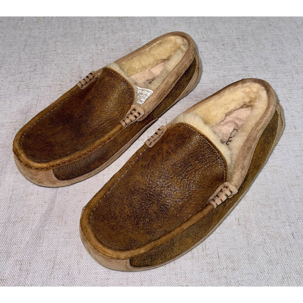 UGG Ascot Chestnut Bomber Suede Sheepskin‎ Slippers Men's 8 Women's 9 Shoes